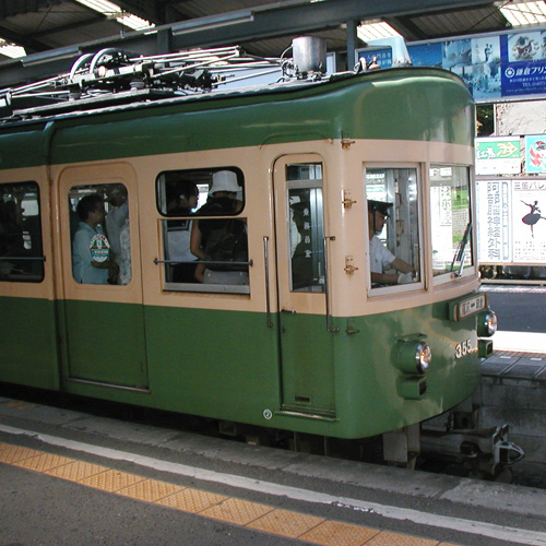 江ノ電に乗って、鎌倉駅へ